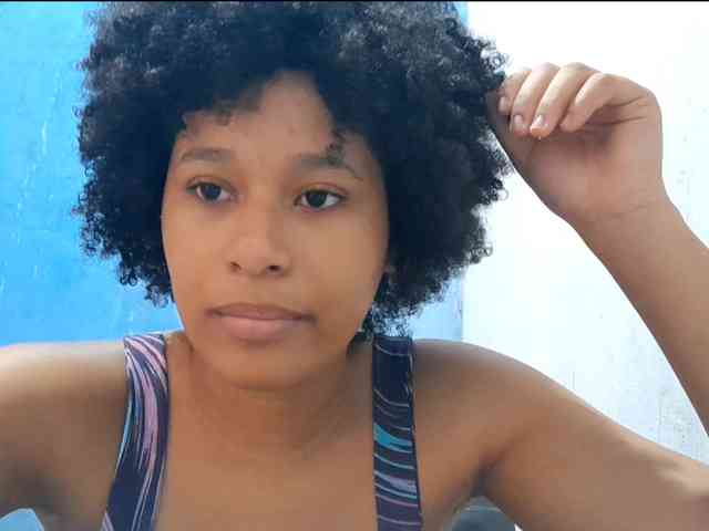 RomanaBeatson webcam