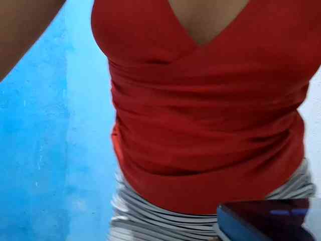 RomanaBeatson webcam