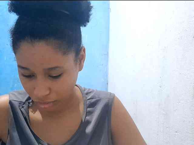 RomanaBeatson webcam