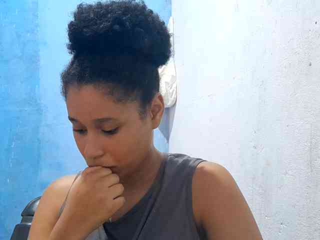 RomanaBeatson webcam