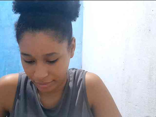 RomanaBeatson webcam