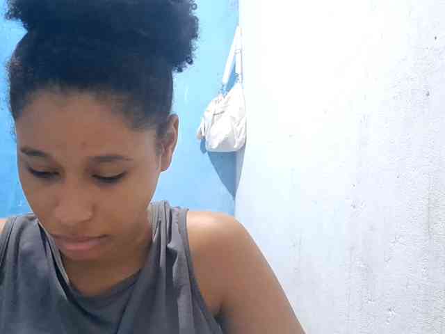 RomanaBeatson webcam