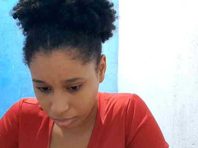 RomanaBeatson webcam