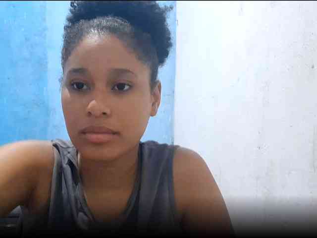 RomanaBeatson webcam