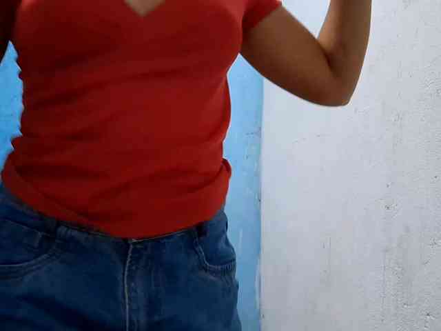 RomanaBeatson webcam