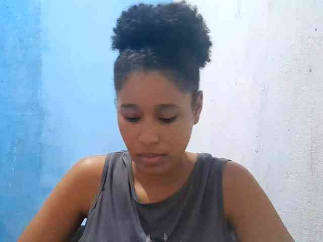 RomanaBeatson webcam