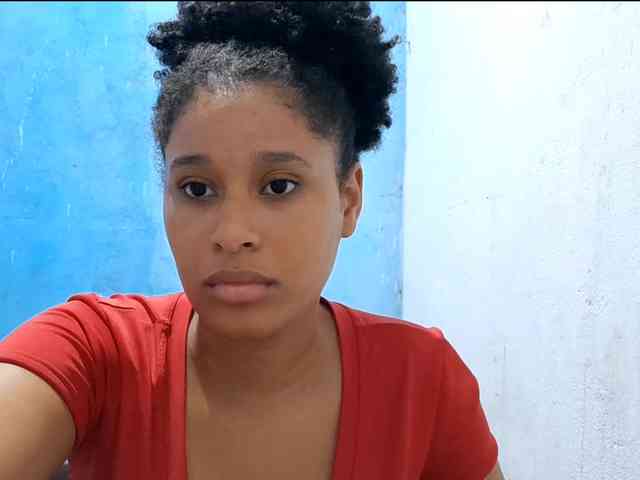 RomanaBeatson webcam