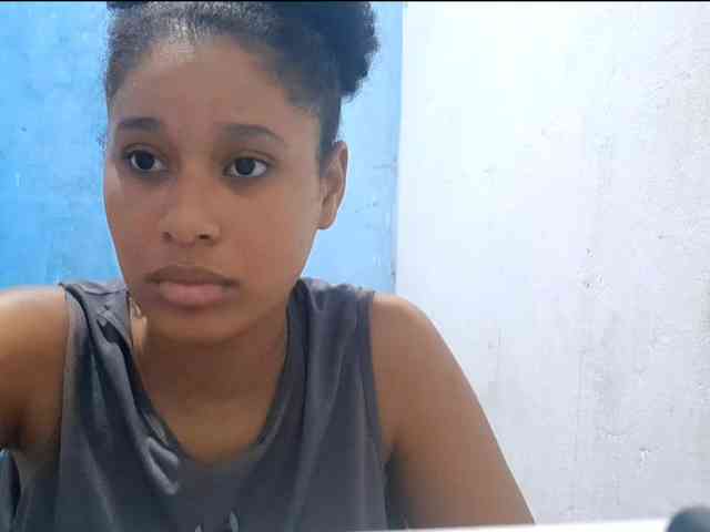 RomanaBeatson webcam