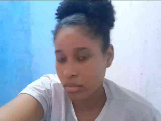 RomanaBeatson webcam