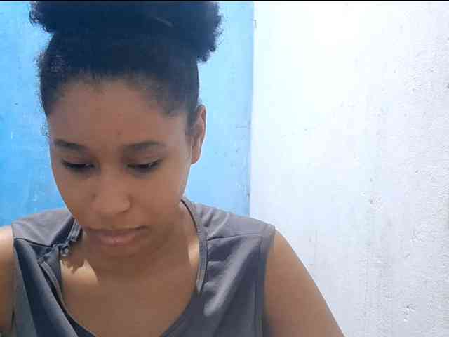 RomanaBeatson webcam