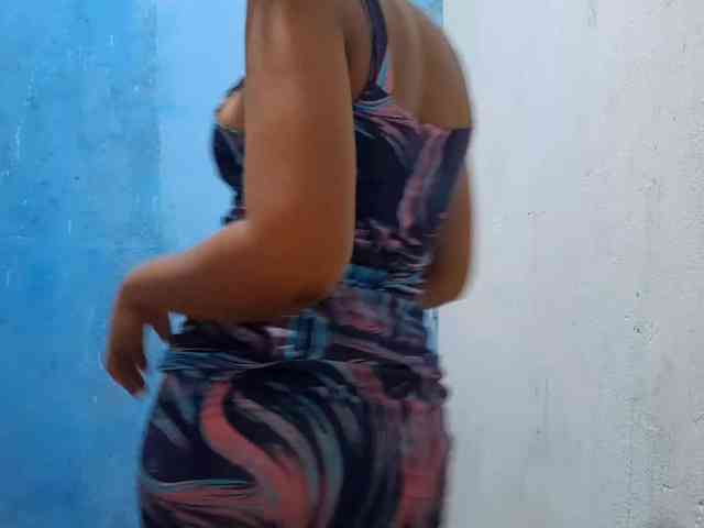 RomanaBeatson webcam