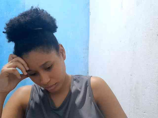 RomanaBeatson webcam