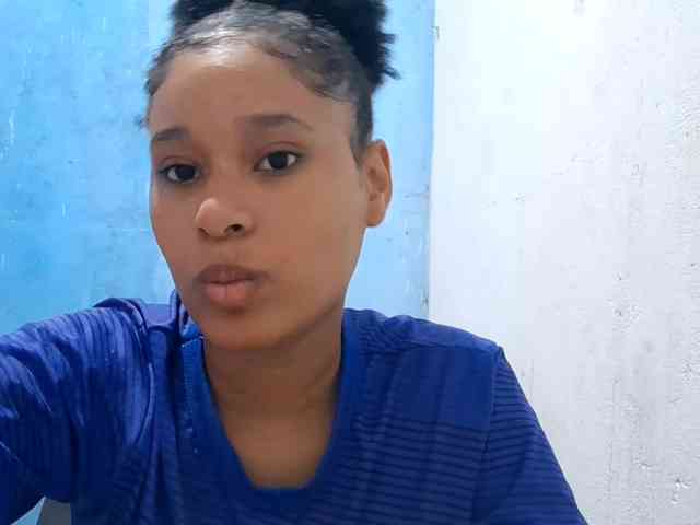 RomanaBeatson webcam