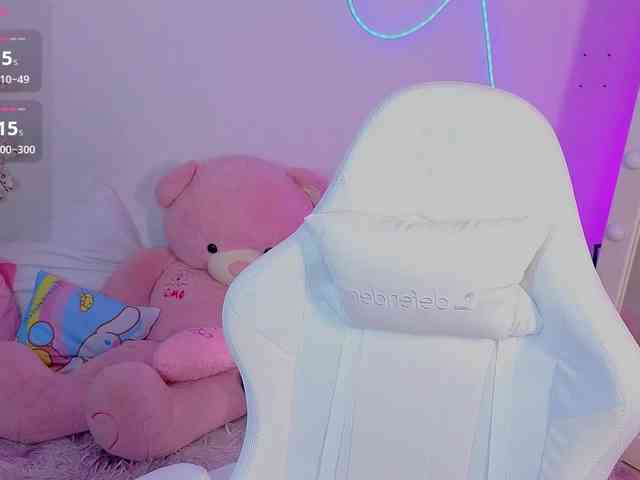 MollyMay webcam