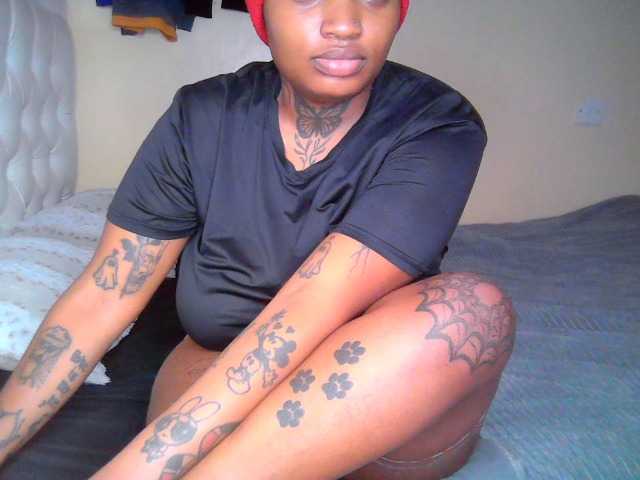 Blackchully9 live cam on BongaCams