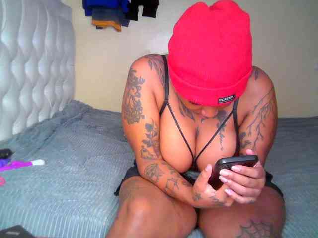 Blackchully9 webcam
