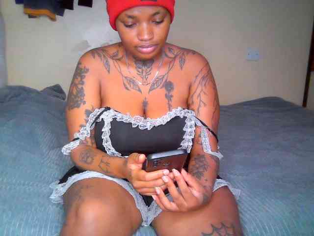 Blackchully9 webcam