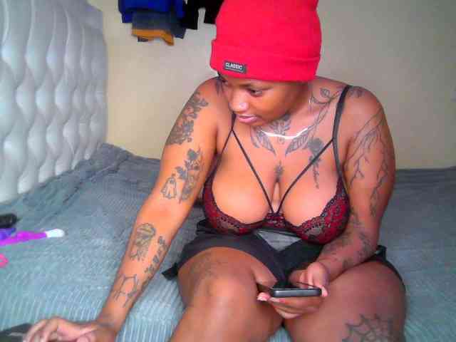Blackchully9 webcam