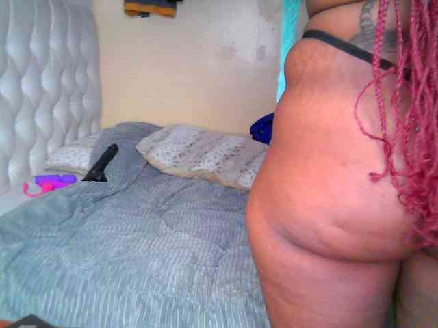 Blackchully9 webcam
