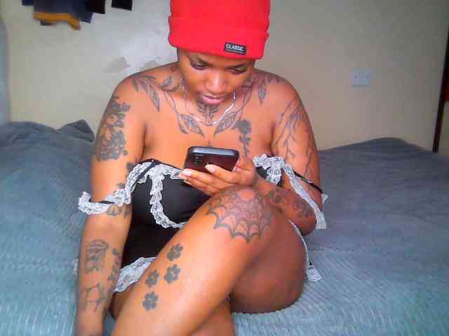 Blackchully9 webcam