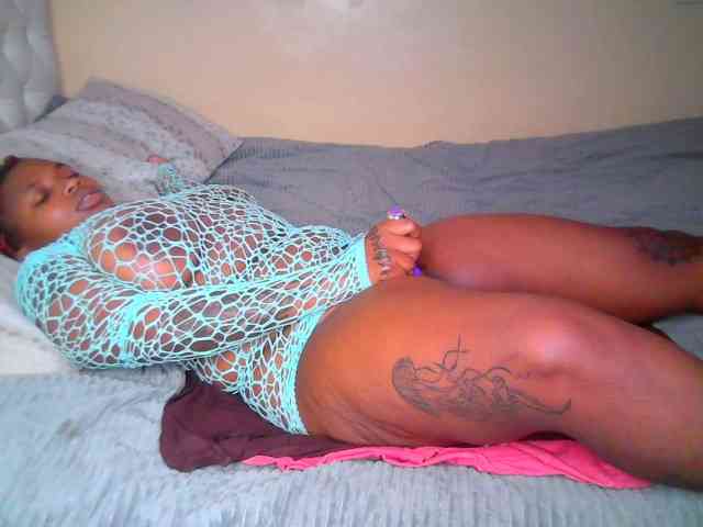 Blackchully9 webcam