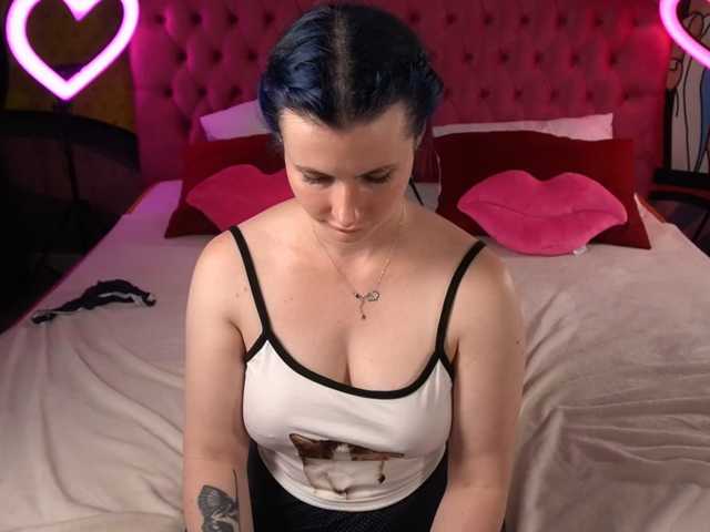 AlisaGrace live cam on BongaCams