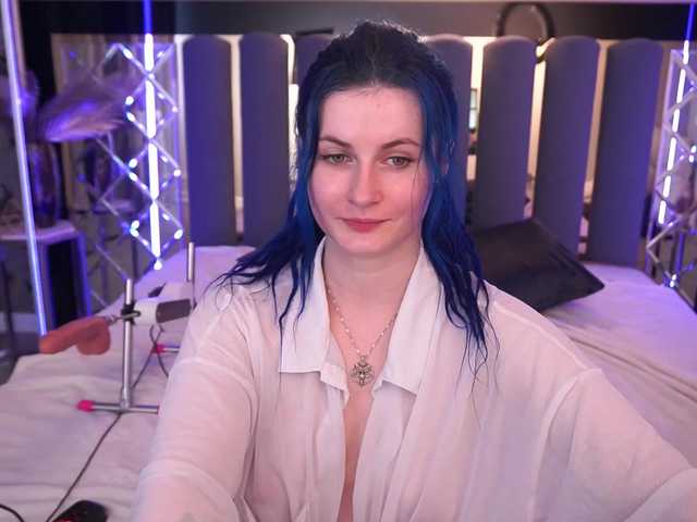 le modèle AlisaGrace est en webcam porno dans un show sur le site bongacams, il possède les tags suivants: White/Caucasian,Brunette,Shaved