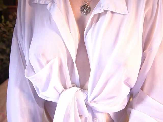 AlisaGrace live cam on BongaCams