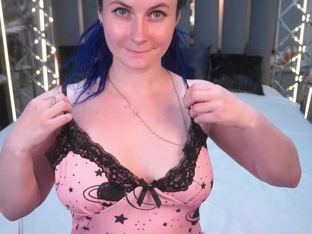 AlisaGrace live cam on BongaCams