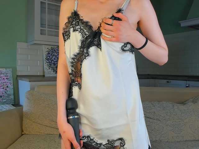 UwuFlower live cam on BongaCams