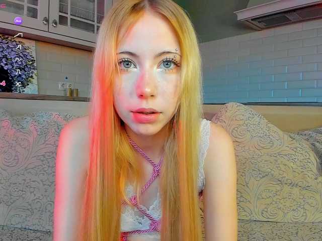UwuFlower live cam on BongaCams