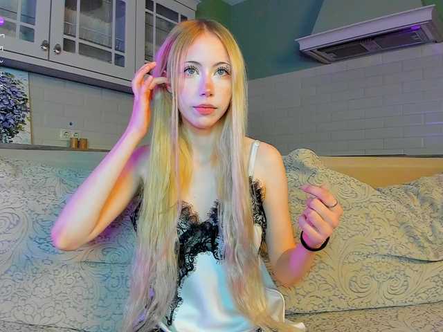 UwuFlower live cam on BongaCams