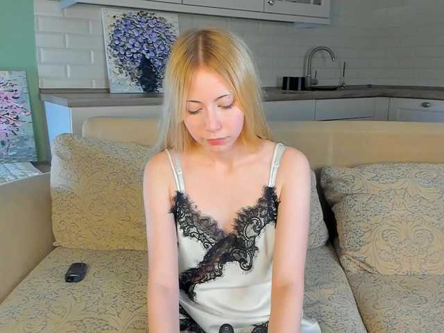 UwuFlower live cam on BongaCams