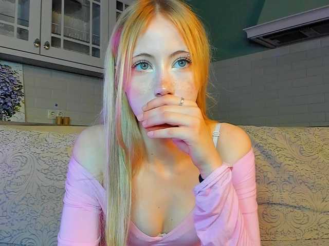 UwuFlower live cam on BongaCams