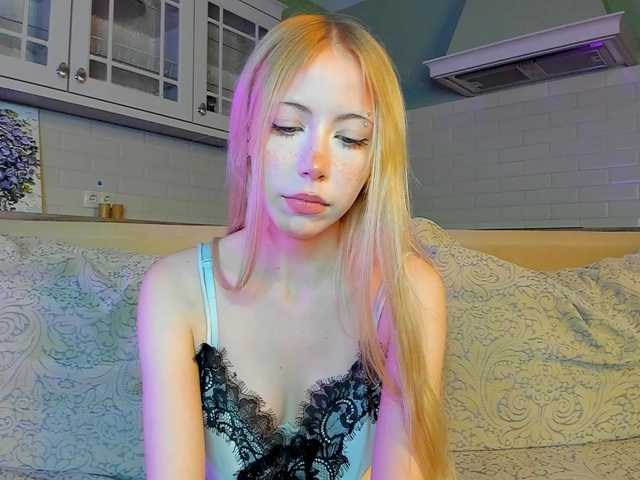 UwuFlower live cam on BongaCams