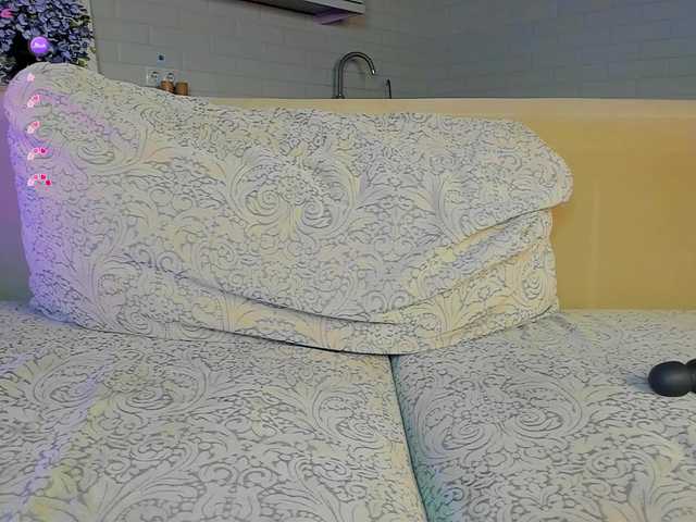 UwuFlower live cam on BongaCams