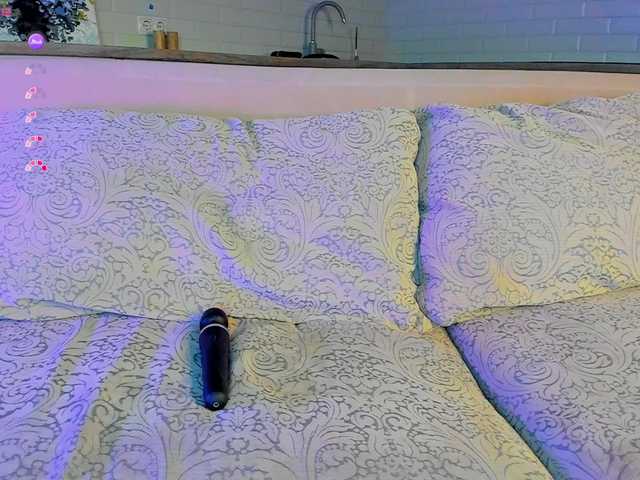 UwuFlower live cam on BongaCams