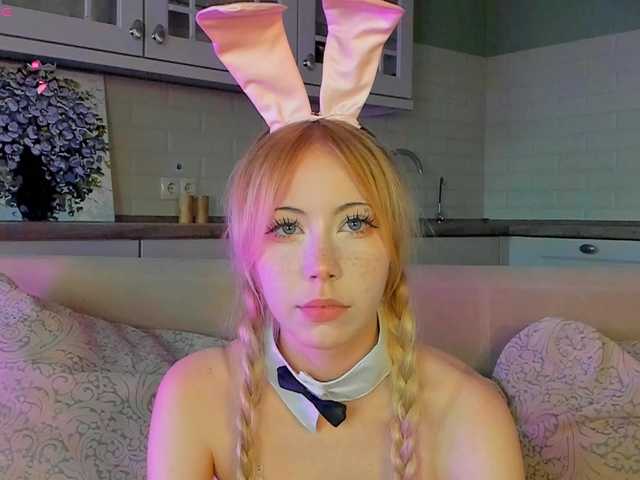 UwuFlower live cam on BongaCams