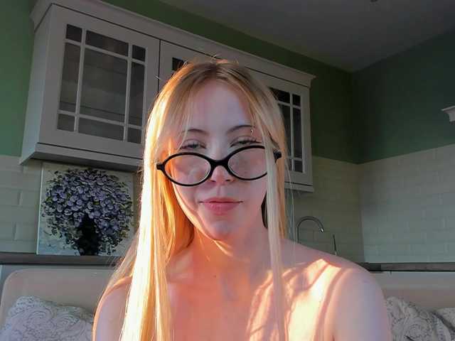 UwuFlower live cam on BongaCams