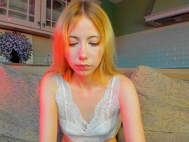 UwuFlower live cam on BongaCams