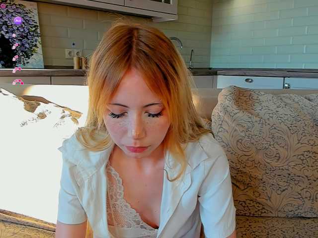 UwuFlower live cam on BongaCams