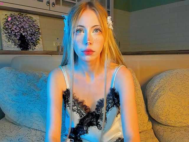 UwuFlower live cam on BongaCams