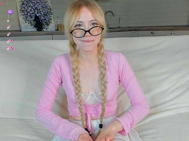 UwuFlower live cam on BongaCams