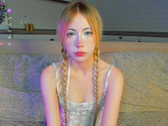 UwuFlower live cam on BongaCams