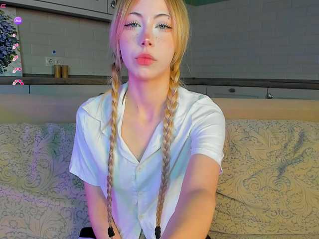 UwuFlower live cam on BongaCams