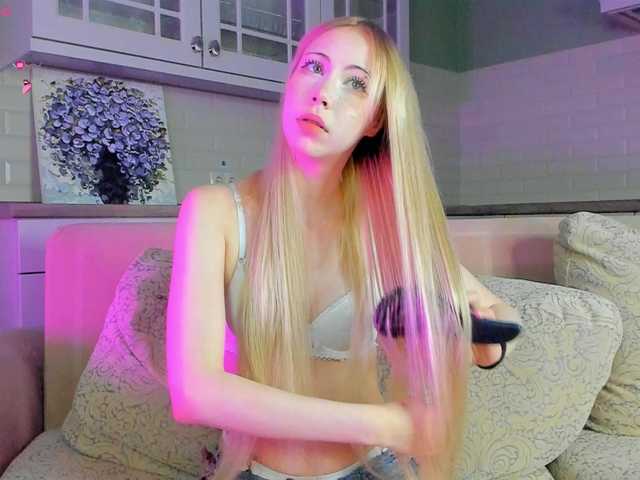 UwuFlower live cam on BongaCams
