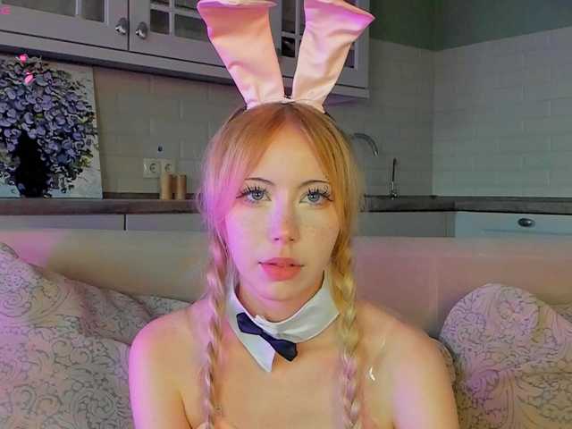 UwuFlower live cam on BongaCams