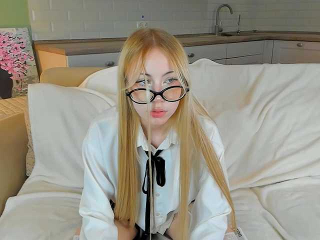 UwuFlower live cam on BongaCams