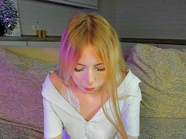 UwuFlower live cam on BongaCams