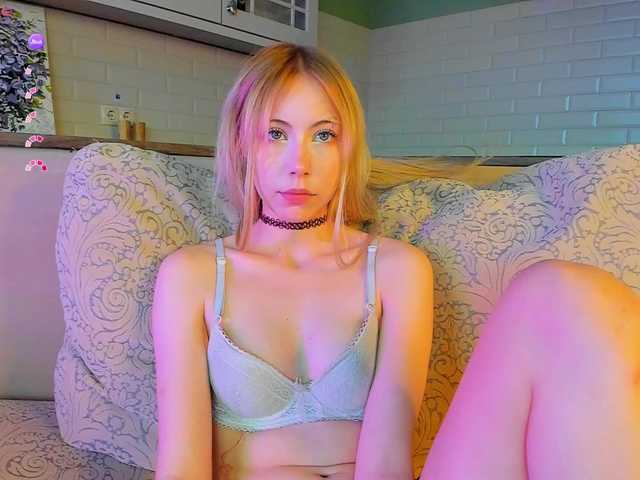 UwuFlower live cam on BongaCams